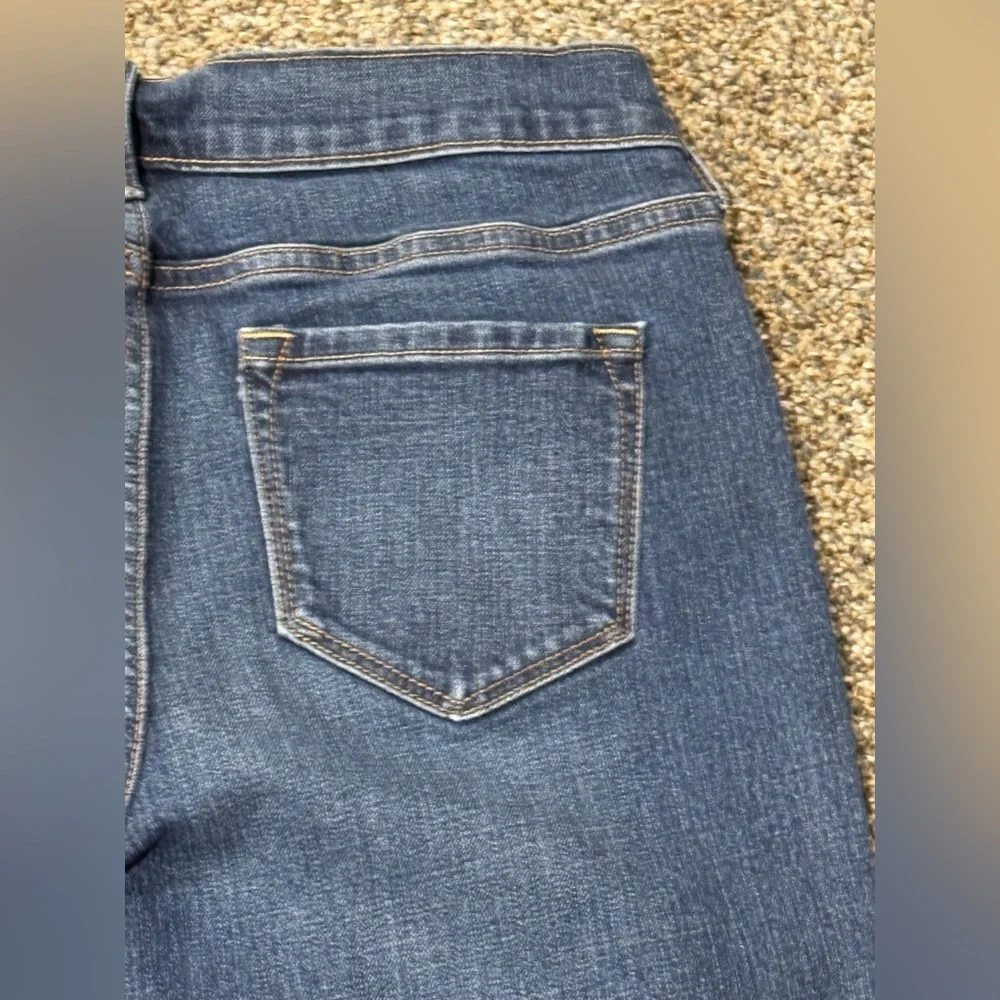 Old Navy Original Mid Rise Classic Blue Women's Stretch Boot Cut Jeans Size 4P - Picture 7 of 10